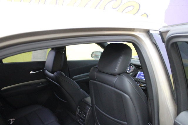 2023 Cadillac XT4 AWD Premium Luxury