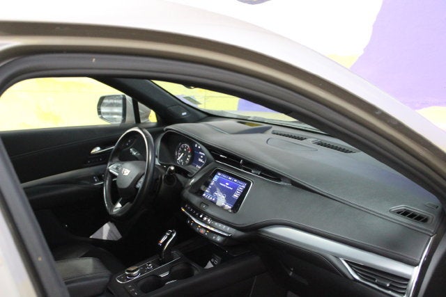 2023 Cadillac XT4 AWD Premium Luxury
