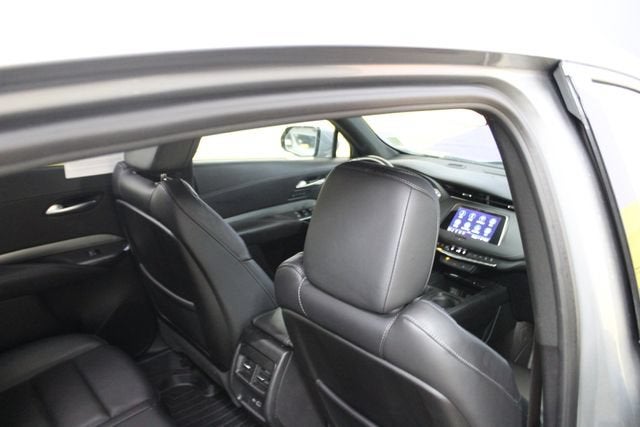 2023 Cadillac XT4 AWD Premium Luxury