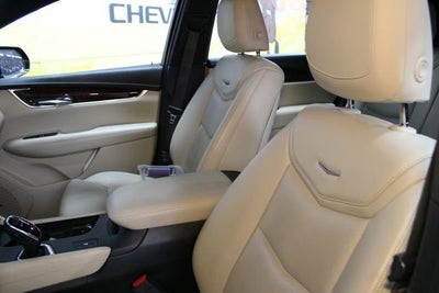 2017 Cadillac XT5 Luxury FWD