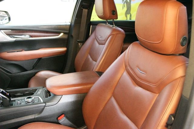 2022 Cadillac XT5 Premium Luxury