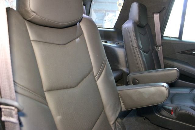 2016 Cadillac Escalade Platinum