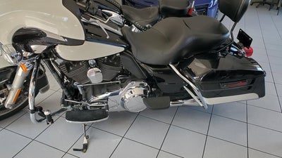 2014 HARLEY DAVIDSON ULTRAGLIDE Base