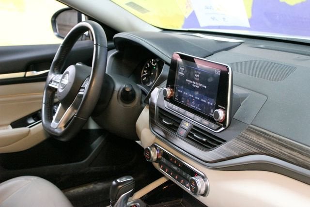 2022 Nissan Altima 2.5 Platinum