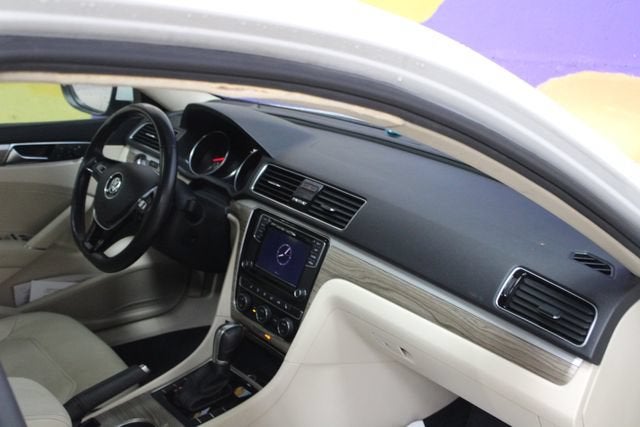2018 Volkswagen Passat 2.0T SE