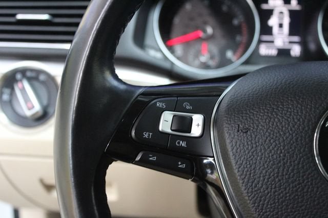 2018 Volkswagen Passat 2.0T SE