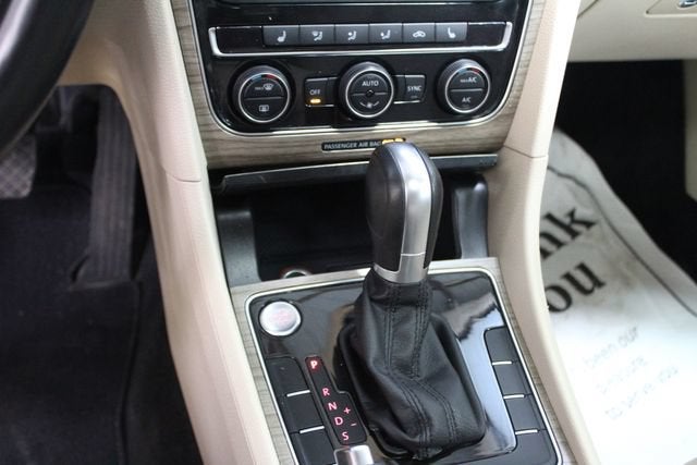 2018 Volkswagen Passat 2.0T SE