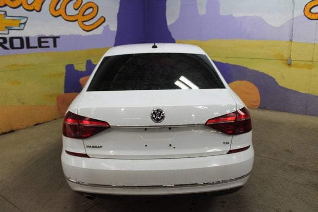2018 Volkswagen Passat 2.0T SE