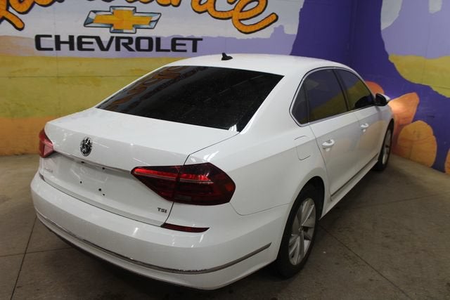 2018 Volkswagen Passat 2.0T SE