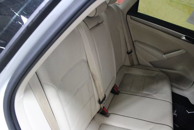 2018 Volkswagen Passat 2.0T SE