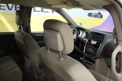 2011 Chrysler Town & Country Touring