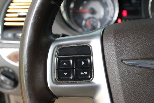 2011 Chrysler Town & Country Touring