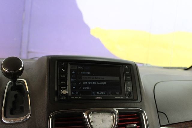 2011 Chrysler Town & Country Touring
