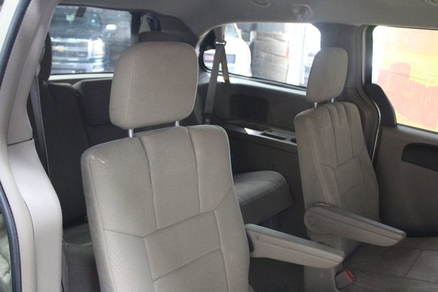 2011 Chrysler Town & Country Touring