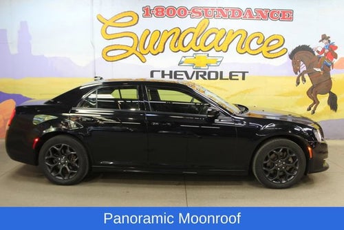 2023 Chrysler 300 Touring L