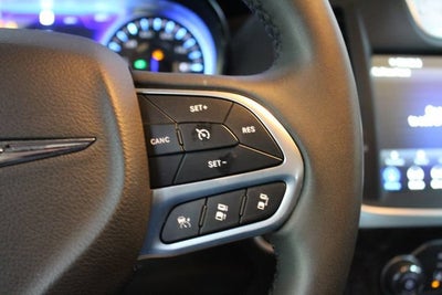 2023 Chrysler 300 Touring L