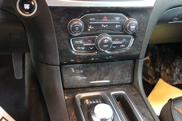 2023 Chrysler 300 Touring L
