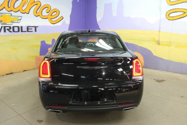 2023 Chrysler 300 Touring L