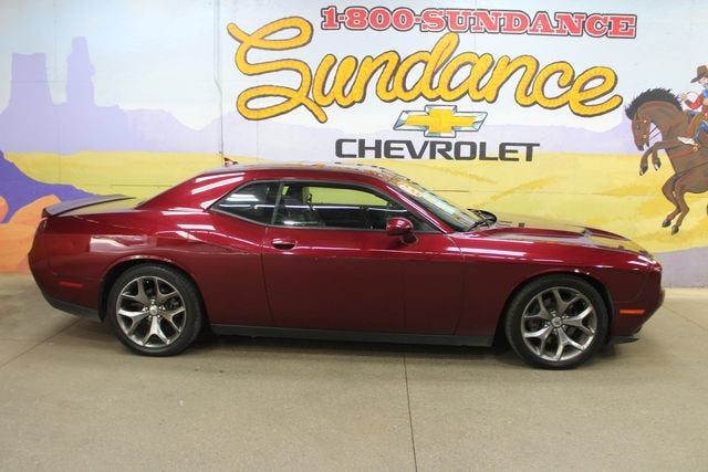 2017 Dodge Challenger SXT Plus