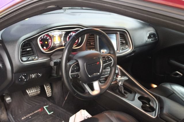 2017 Dodge Challenger SXT Plus