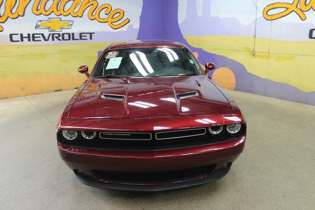 2017 Dodge Challenger SXT Plus