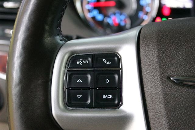 2016 Chrysler Town & Country Touring
