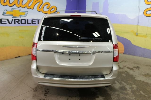 2016 Chrysler Town & Country Touring