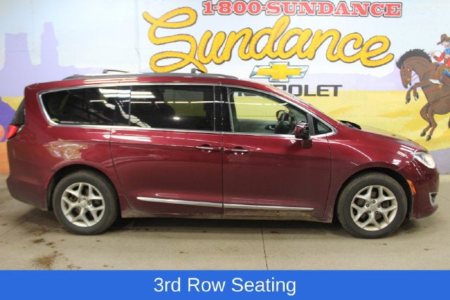 2017 Chrysler Pacifica Touring-L Plus
