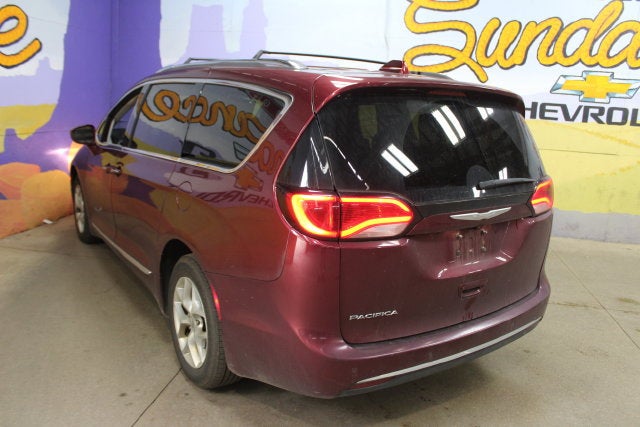 2017 Chrysler Pacifica Touring-L Plus