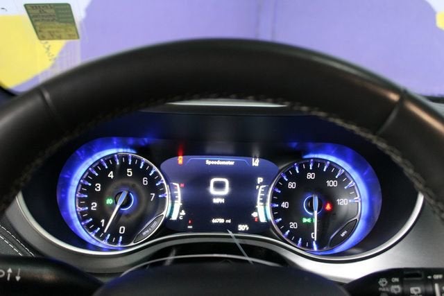2023 Chrysler Pacifica Touring