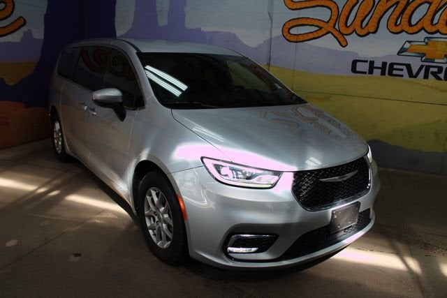 2023 Chrysler Pacifica Touring