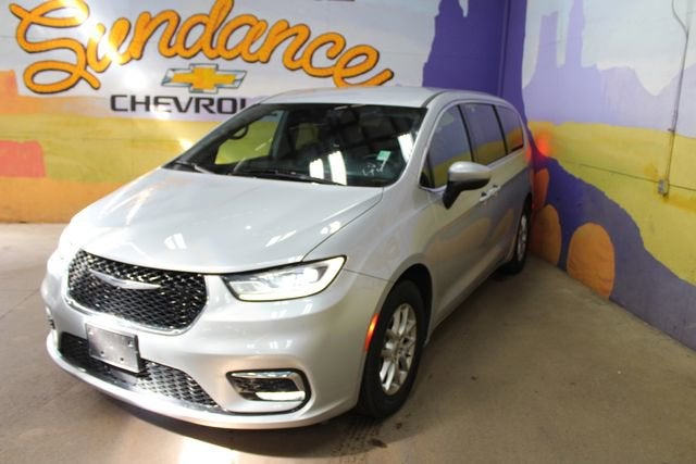2023 Chrysler Pacifica Touring