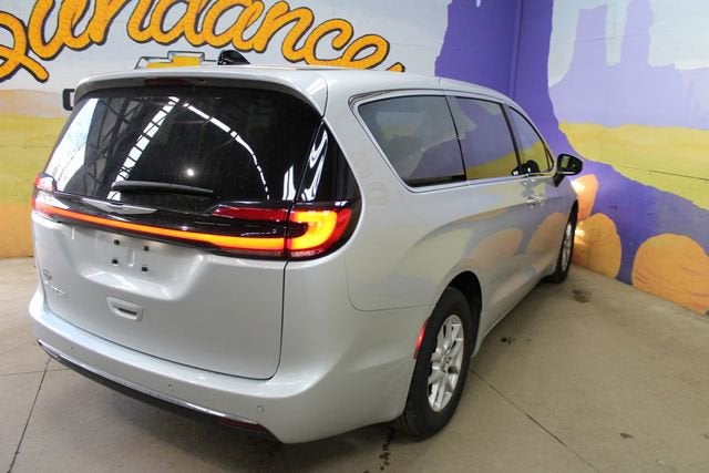 2023 Chrysler Pacifica Touring