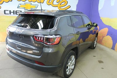 2022 Jeep Compass Latitude Lux