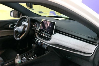2023 Jeep Compass Latitude Lux FWD