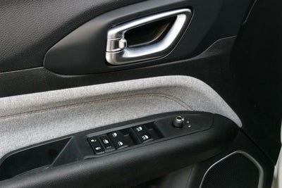 2023 Jeep Compass Latitude Lux FWD
