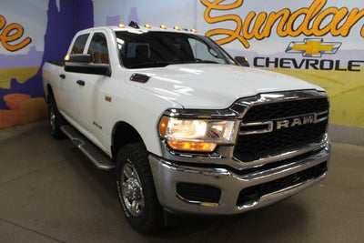 2022 RAM 2500 Tradesman Crew Cab 4x4 6'4" Box