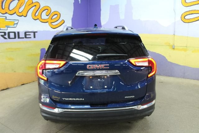 2023 GMC Terrain SLT