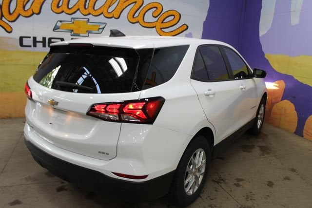 2023 Chevrolet Equinox LS