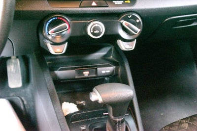 2023 Kia Rio LX