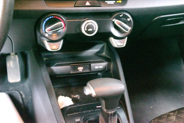 2023 Kia Rio LX