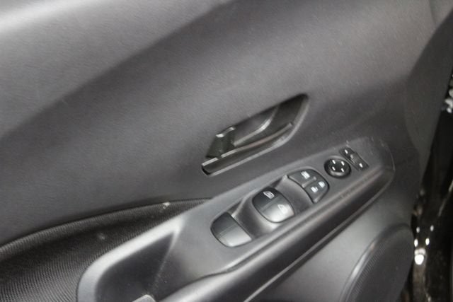 2024 Nissan Kicks S Xtronic CVT