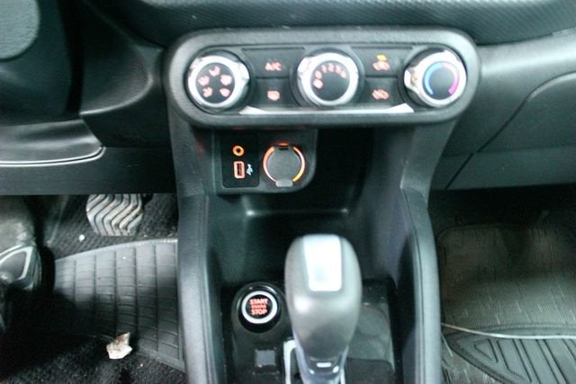 2021 Nissan Kicks S Xtronic CVT