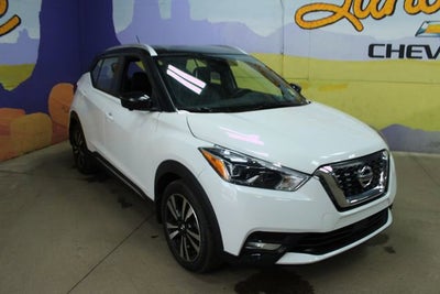 2020 Nissan Kicks SR