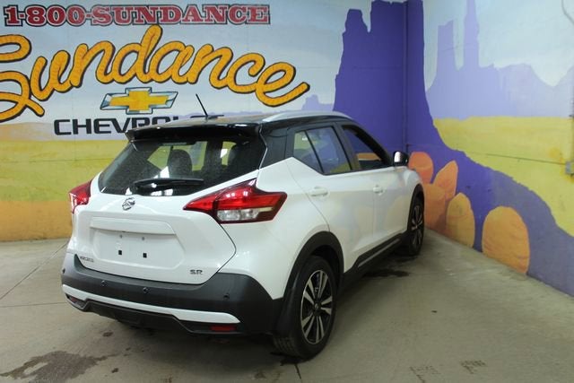 2020 Nissan Kicks SR