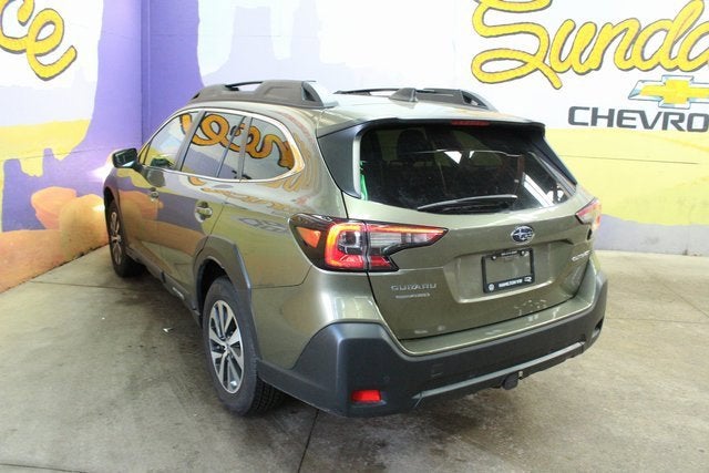 2023 Subaru Outback Touring