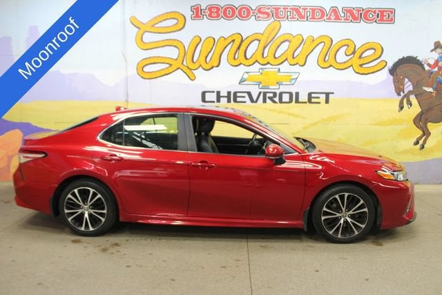 2020 Toyota Camry SE