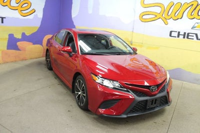 2020 Toyota Camry SE