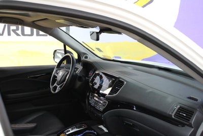 2022 Honda Pilot Touring 8-Passenger