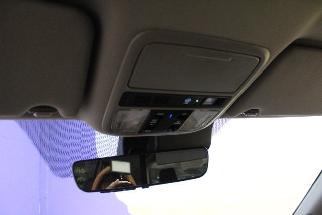 2022 Honda Pilot Touring 8-Passenger